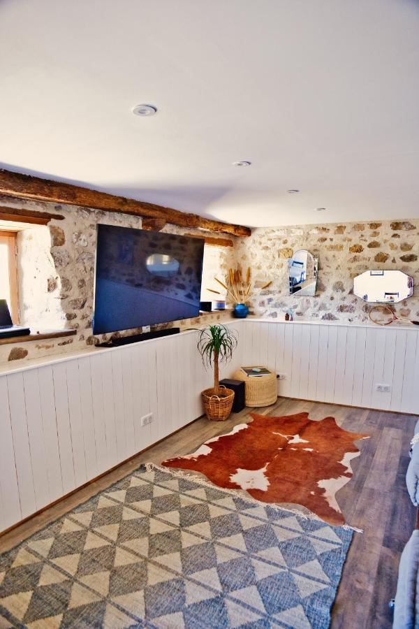 Les Picardies Lesterps Экстерьер фото