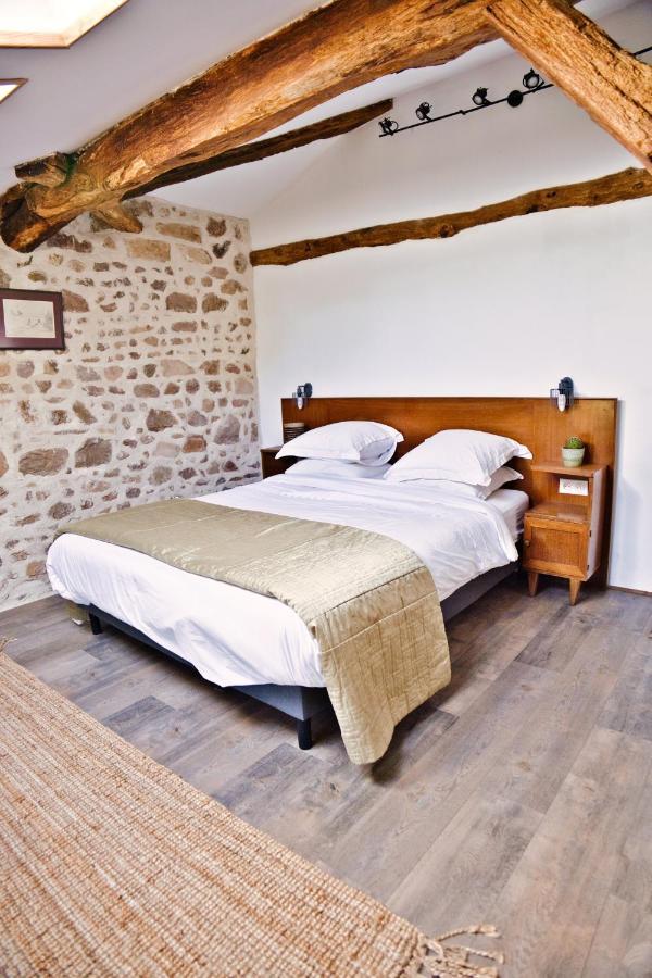 Les Picardies Lesterps Экстерьер фото